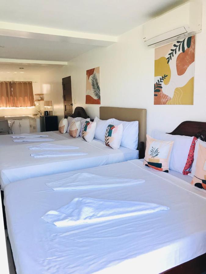 Vargas Apartelle *