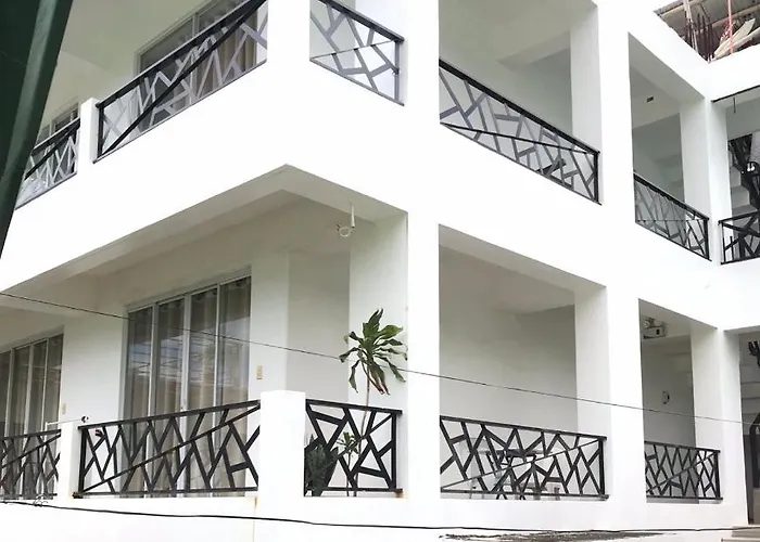 Vargas Apartelle