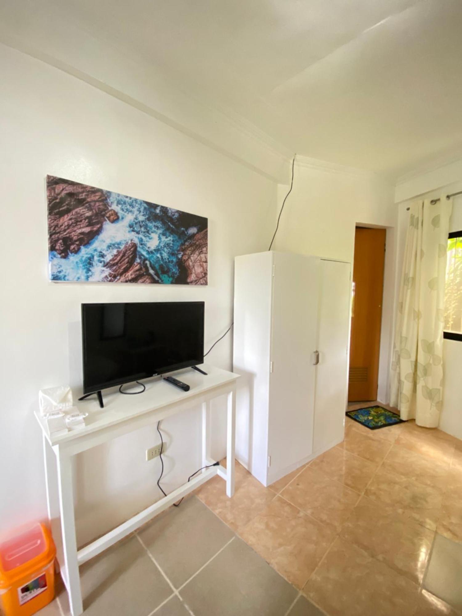 Vargas Apartelle
