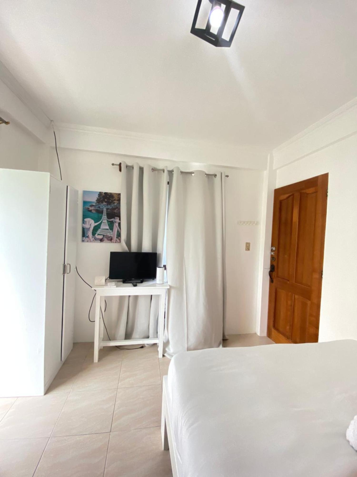 Vargas Apartelle
